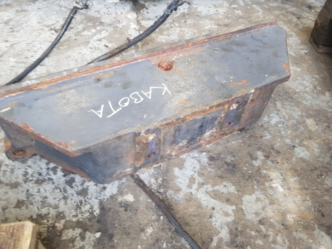 Kubota M5092 Front Weight Carrier - Contrapeso: foto 4 Kubota M5092 Front Weight Carrier - Contrapeso: foto 4