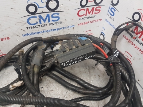 Landini Vision 95 Engine Front Wiring Loom Complete 3674688m91, 3679168m91 - Cables/ Wire harness para Trator: foto 2 Landini Vision 95 Engine Front Wiring Loom Complete 3674688m91, 3679168m91 - Cables/ Wire harness para Trator: foto 2
