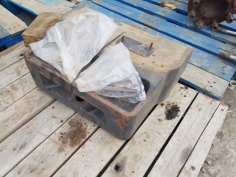 Landini Vision Series 105 Front Weight Carrier 3652509m1, 3652509m2, 3652509r2 - Contrapeso para Trator: foto 2 Landini Vision Series 105 Front Weight Carrier 3652509m1, 3652509m2, 3652509r2 - Contrapeso para Trator: foto 2