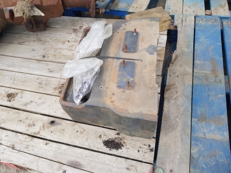 Landini Vision Series 105 Front Weight Carrier 3652509m1, 3652509m2, 3652509r2 - Contrapeso para Trator: foto 3 Landini Vision Series 105 Front Weight Carrier 3652509m1, 3652509m2, 3652509r2 - Contrapeso para Trator: foto 3
