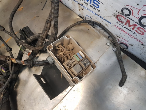 Manitou Mlt735-120 Lsu Wiring Loom Parts Engine Wiring Loom, Fuse Box - Cables/ Wire harness: foto 2 Manitou Mlt735-120 Lsu Wiring Loom Parts Engine Wiring Loom, Fuse Box - Cables/ Wire harness: foto 2