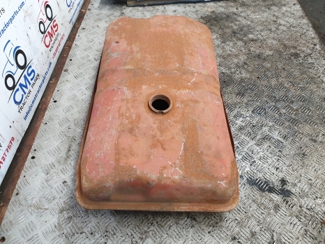 Massey Ferguson 135 Original Fuel Tank 897401m91, 897390m91, 897390m91 - Tanque de combustível para Trator: foto 4 Massey Ferguson 135 Original Fuel Tank 897401m91, 897390m91, 897390m91 - Tanque de combustível para Trator: foto 4