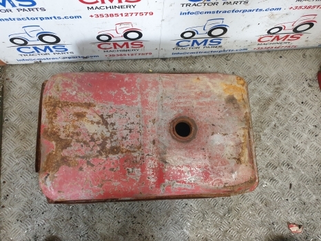 Massey Ferguson 135 Solid Original Fuel Tank 897401m91, 897390m91, 897390m91 - Tanque de combustível para Trator: foto 2 Massey Ferguson 135 Solid Original Fuel Tank 897401m91, 897390m91, 897390m91 - Tanque de combustível para Trator: foto 2