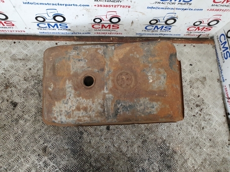 Massey Ferguson 20d, 20e, 30e, 30h, 40e Original Fuel Tank 1672762m91 - Tanque de combustível para Trator: foto 3 Massey Ferguson 20d, 20e, 30e, 30h, 40e Original Fuel Tank 1672762m91 - Tanque de combustível para Trator: foto 3