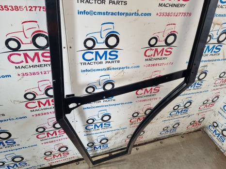 Massey Ferguson 300 Series 390 Cab Door Frame Lhs And Seal 3478235m92 - Porta e peças: foto 5 Massey Ferguson 300 Series 390 Cab Door Frame Lhs And Seal 3478235m92 - Porta e peças: foto 5