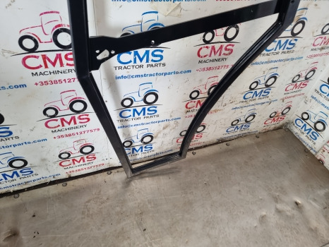 Massey Ferguson 300 Series 390 Cab Door Frame Lhs And Seal 3478235m92 - Porta e peças: foto 4 Massey Ferguson 300 Series 390 Cab Door Frame Lhs And Seal 3478235m92 - Porta e peças: foto 4
