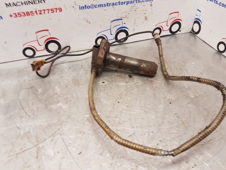 Massey Ferguson 3000, 5400, 6100, 6200, 6400 Ser 6160 Load Sensor Pin 3713763m1 - Sensor para Trator: foto 3 Massey Ferguson 3000, 5400, 6100, 6200, 6400 Ser 6160 Load Sensor Pin 3713763m1 - Sensor para Trator: foto 3