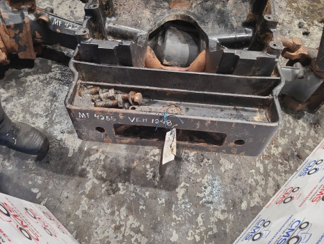 Massey Ferguson 4245, 4255, 4265, 4260, 4345 Front Weight Carrier 3809239p92 - Contrapeso: foto 3 Massey Ferguson 4245, 4255, 4265, 4260, 4345 Front Weight Carrier 3809239p92 - Contrapeso: foto 3