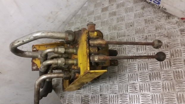 Válvula hidráulica para Retroescavadeira Massey Ferguson 50b Hydraulic Distribution Valve Assembly D100842: foto 6