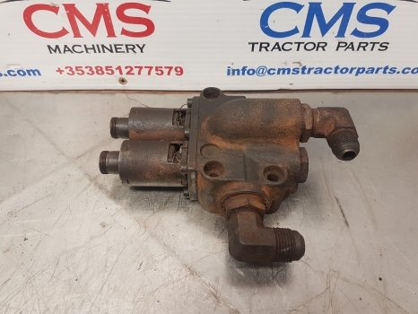 Massey Ferguson 5455 Hydraulic Pressure Valve Body 3794879m3 - Válvula hidráulica para Trator: foto 1 Massey Ferguson 5455 Hydraulic Pressure Valve Body 3794879m3 - Válvula hidráulica para Trator: foto 1