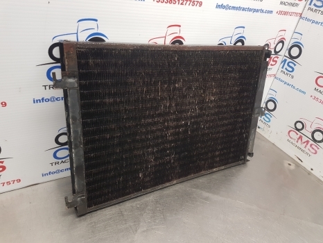 Massey Ferguson 6150, 4700, 5700, 6700 Ser Exchanger Condender, Cooler 4377730m4 - Sistema de arrefecimento para Trator: foto 4 Massey Ferguson 6150, 4700, 5700, 6700 Ser Exchanger Condender, Cooler 4377730m4 - Sistema de arrefecimento para Trator: foto 4
