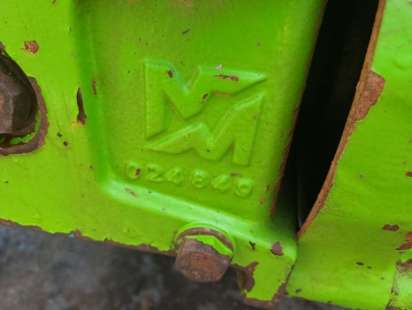 Merlo P28.7 Kt Front Axle Differential Unit Complete - Eixo dianteiro: foto 2 Merlo P28.7 Kt Front Axle Differential Unit Complete - Eixo dianteiro: foto 2