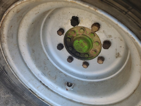 Merlo P28.7 Kt Rear Axle Hub Complete Rhs - Eixo traseiro: foto 2 Merlo P28.7 Kt Rear Axle Hub Complete Rhs - Eixo traseiro: foto 2