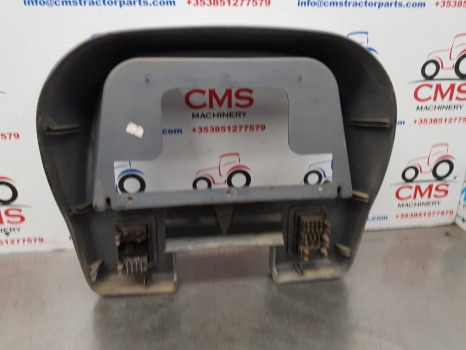 New Holland 6635, T4, Tl, 94 Fiat , Cab Dashboard Panel 82004208 - Cabine e interior: foto 5 New Holland 6635, T4, Tl, 94 Fiat , Cab Dashboard Panel 82004208 - Cabine e interior: foto 5