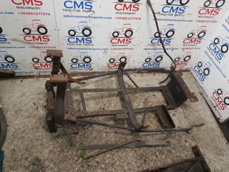 New Holland 8360, 8260, 8160, Tm120, Tm140 Bonnet, Hood Support Kit 82006312 - Capô para Trator: foto 3 New Holland 8360, 8260, 8160, Tm120, Tm140 Bonnet, Hood Support Kit 82006312 - Capô para Trator: foto 3