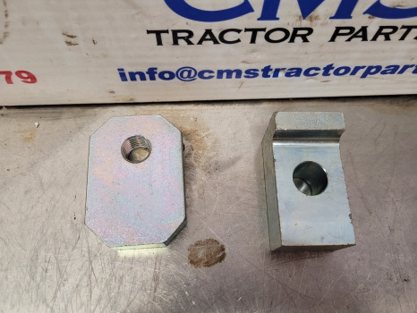 New Holland Case Tm, Mxm, T6, T7, Tsa, T7000, Maxxum, Puma Fan Weight Lock Plate Kit 82012443 - Contrapeso: foto 2 New Holland Case Tm, Mxm, T6, T7, Tsa, T7000, Maxxum, Puma Fan Weight Lock Plate Kit 82012443 - Contrapeso: foto 2