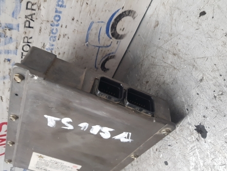 New Holland Case Tsa, Mxu Series Tranmission Control Edc Ecu 87314121, 51562982 - Centralina electrónica para Trator: foto 4 New Holland Case Tsa, Mxu Series Tranmission Control Edc Ecu 87314121, 51562982 - Centralina electrónica para Trator: foto 4