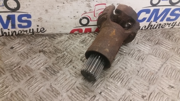 New Holland T5.100, T5.110, T5.120 4wd Propeller Shaft 47643626 - Veio de transmissão para Trator: foto 3 New Holland T5.100, T5.110, T5.120 4wd Propeller Shaft 47643626 - Veio de transmissão para Trator: foto 3
