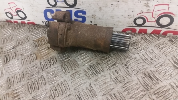 New Holland T5.100, T5.110, T5.120 4wd Propeller Shaft 47643626 - Veio de transmissão para Trator: foto 1 New Holland T5.100, T5.110, T5.120 4wd Propeller Shaft 47643626 - Veio de transmissão para Trator: foto 1