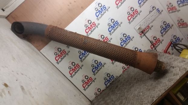 New Holland T5.100, T5.110, T5.120 Exhaust Pipe Assy 47939799 - Tubo de escape para Trator: foto 1 New Holland T5.100, T5.110, T5.120 Exhaust Pipe Assy 47939799 - Tubo de escape para Trator: foto 1