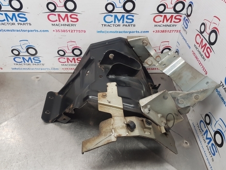 New Holland T5.105, T5.95, Case Farmal Se Engine Hood Support 84478152, 84538400 - Capô para Trator: foto 3 New Holland T5.105, T5.95, Case Farmal Se Engine Hood Support 84478152, 84538400 - Capô para Trator: foto 3