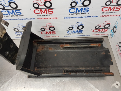 New Holland T5.95, T5, Case Battery Tray, Support 84535790, 84535783, 84536561 - Bateria automotiva para Máquina agrícola: foto 3 New Holland T5.95, T5, Case Battery Tray, Support 84535790, 84535783, 84536561 - Bateria automotiva para Máquina agrícola: foto 3