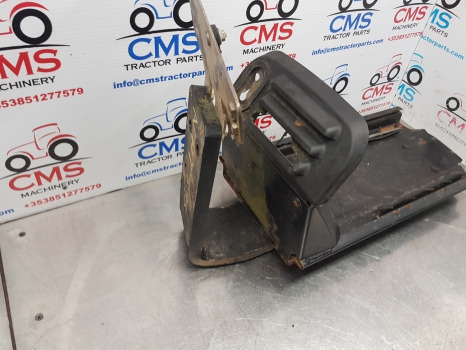 New Holland T5.95, T5, Case Battery Tray, Support 84535790, 84535783, 84536561 - Bateria automotiva para Máquina agrícola: foto 4 New Holland T5.95, T5, Case Battery Tray, Support 84535790, 84535783, 84536561 - Bateria automotiva para Máquina agrícola: foto 4