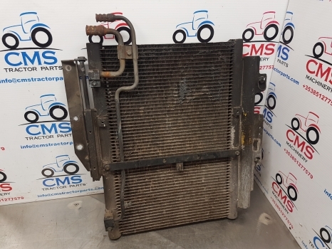 New Holland T6.180 Air Conditioning Condenser Radiator 84485540, 47981847 - Condensador para Trator: foto 2 New Holland T6.180 Air Conditioning Condenser Radiator 84485540, 47981847 - Condensador para Trator: foto 2
