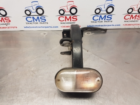 New Holland T6.180, Case Maxxum 115 Front Indicator Light Support Lhs 47705327 - Iluminação para Trator: foto 1 New Holland T6.180, Case Maxxum 115 Front Indicator Light Support Lhs 47705327 - Iluminação para Trator: foto 1