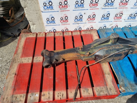 New Holland T6000 Series T6010 Delta Front Axle Housing Beam 84180939 - Eixo dianteiro: foto 2 New Holland T6000 Series T6010 Delta Front Axle Housing Beam 84180939 - Eixo dianteiro: foto 2