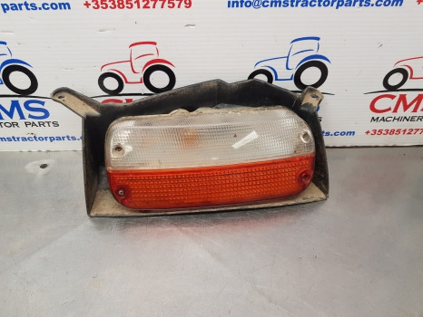 New Holland T6010, T6000, T7000,t7,tail Light With Support Lh 82032773, 87747247 - Iluminação: foto 1 New Holland T6010, T6000, T7000,t7,tail Light With Support Lh 82032773, 87747247 - Iluminação: foto 1