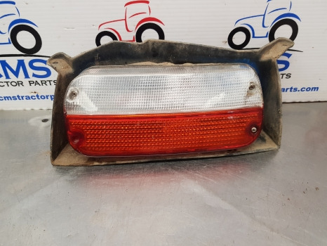 New Holland T6010, T6000, T7000,t7,tail Light With Support Rh 82032772, 87747246 - Iluminação: foto 2 New Holland T6010, T6000, T7000,t7,tail Light With Support Rh 82032772, 87747246 - Iluminação: foto 2