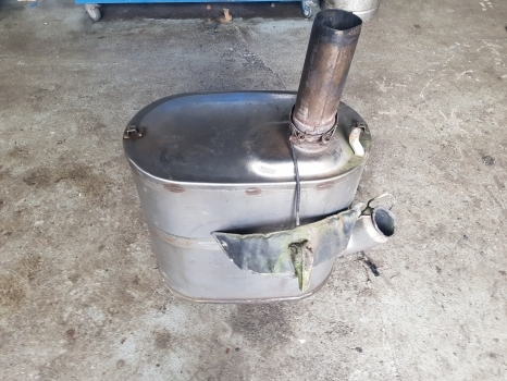 New Holland T7.200, Case Puma 130, 145 Catalytic Silencer, Muffler 84396513 - Silenciador para Trator: foto 1 New Holland T7.200, Case Puma 130, 145 Catalytic Silencer, Muffler 84396513 - Silenciador para Trator: foto 1