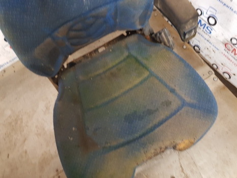 New Holland T7030, T7000, T7040, T7050, Driver Seat Assy Parts Only 87646744 - Banco para Máquina agrícola: foto 3 New Holland T7030, T7000, T7040, T7050, Driver Seat Assy Parts Only 87646744 - Banco para Máquina agrícola: foto 3