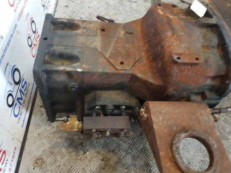 New Holland Td4f, Td5, Tdf, Td5.105 Transmission Gearbox Nut 84286475, 84286478 - Caixa de velocidade: foto 5 New Holland Td4f, Td5, Tdf, Td5.105 Transmission Gearbox Nut 84286475, 84286478 - Caixa de velocidade: foto 5