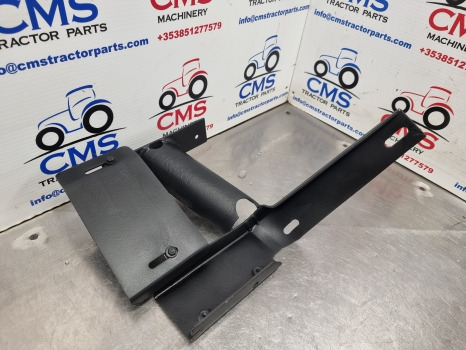 New Holland Tm, Ts, Tl, 60, 40 Series Mudguard Extension Lhs 82029986 - Para-lama: foto 4 New Holland Tm, Ts, Tl, 60, 40 Series Mudguard Extension Lhs 82029986 - Para-lama: foto 4