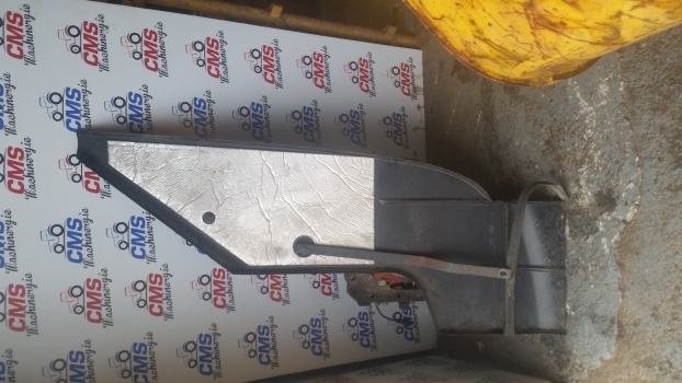 New Holland Tm125 Lh Bonnett 82005641 - Capô para Trator: foto 3 New Holland Tm125 Lh Bonnett 82005641 - Capô para Trator: foto 3