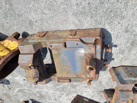 New Holland Ts110, Ts90, Ts Series, Front Axle Support 82014323, 82015000 - Eixo dianteiro: foto 2 New Holland Ts110, Ts90, Ts Series, Front Axle Support 82014323, 82015000 - Eixo dianteiro: foto 2