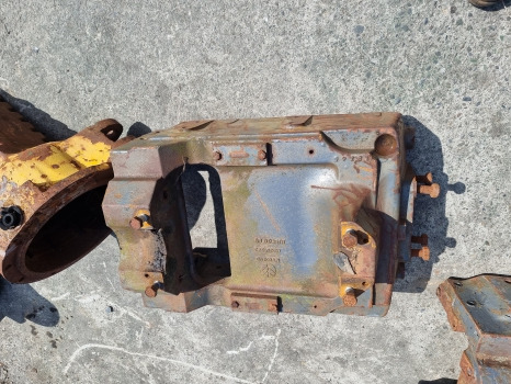 New Holland Ts110, Ts90, Ts Series, Front Axle Support 82014323, 82015000 - Eixo dianteiro: foto 1 New Holland Ts110, Ts90, Ts Series, Front Axle Support 82014323, 82015000 - Eixo dianteiro: foto 1
