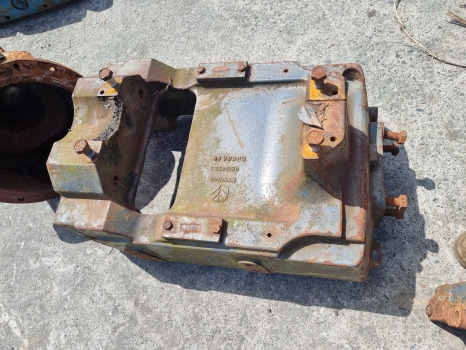 New Holland Ts110, Ts90, Ts Series, Front Axle Support 82014323, 82015000 - Eixo dianteiro: foto 3 New Holland Ts110, Ts90, Ts Series, Front Axle Support 82014323, 82015000 - Eixo dianteiro: foto 3