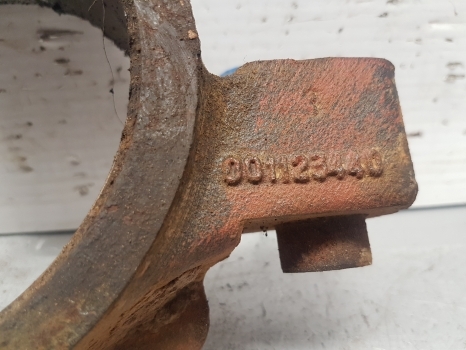 Same Lamborghini Deutz Rubin 120 Front Axle Support 0.011.2344.3/10, 001123440 - Eixo dianteiro para Trator: foto 2 Same Lamborghini Deutz Rubin 120 Front Axle Support 0.011.2344.3/10, 001123440 - Eixo dianteiro para Trator: foto 2