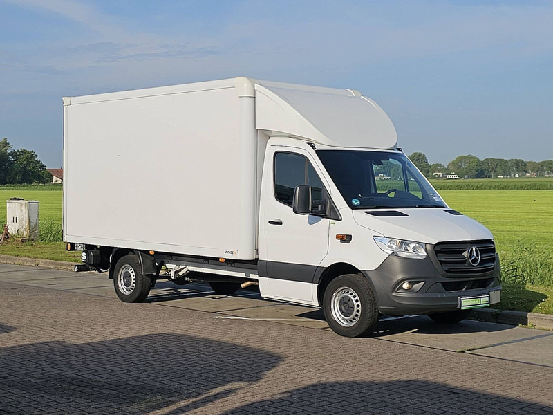 Mercedes-Benz Sprinter 317 Bakwagen Laadklep! - Carrinha de contentor: foto 4 Mercedes-Benz Sprinter 317 Bakwagen Laadklep! - Carrinha de contentor: foto 4
