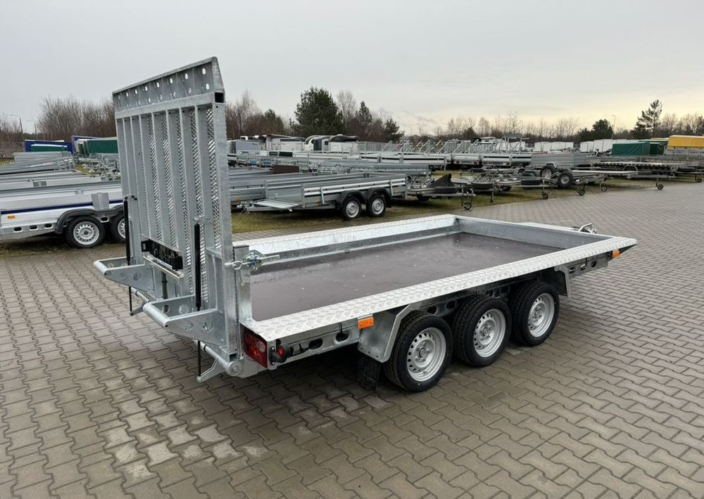 WIOLA Wiola B3540 MAX - 400 x 170 cm | 2546kg ładowności | trap stalowy | 3-osiowa budowlanka - Reboque porta máquinas: foto 3 WIOLA Wiola B3540 MAX - 400 x 170 cm | 2546kg ładowności | trap stalowy | 3-osiowa budowlanka - Reboque porta máquinas: foto 3