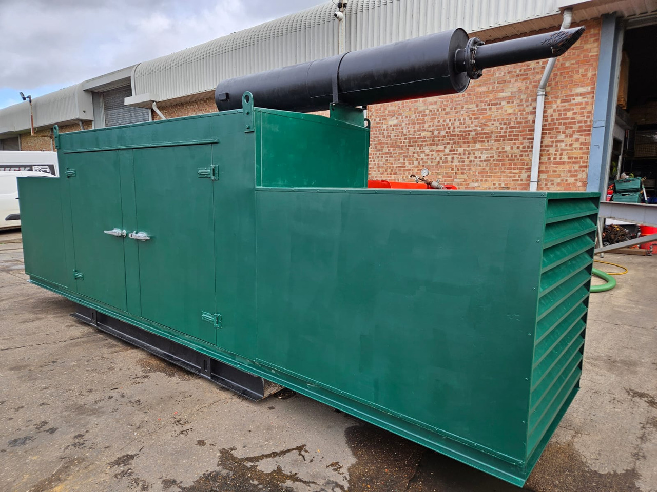 Ferramenta/ Equipamento VOLVO TAD 720 GE DIESEL GENERATOR 120KW 150KVA 250 HOURS VOLVO TAD 720 GE DIESEL GENERATOR 120KW 150KVA 250 HOURS: foto 1