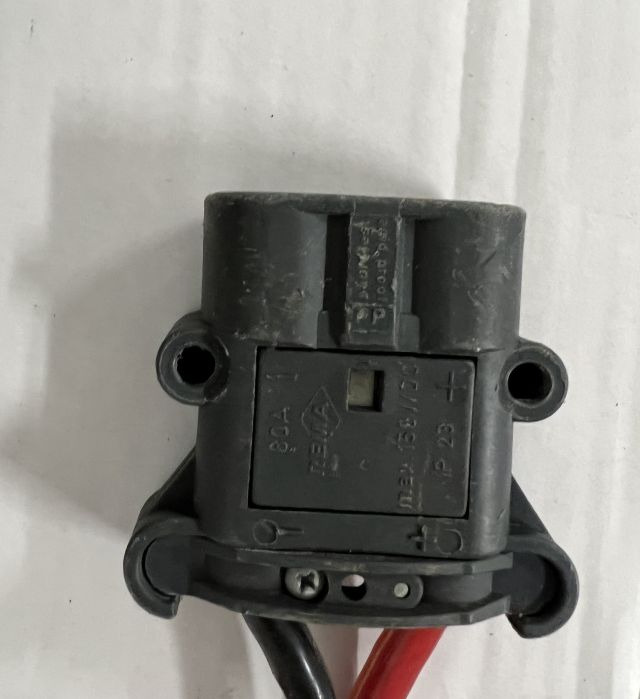 Hoppecke unknown | Trak mini 24V30A 230v Year unknown 80A Rema battery connecto Trak mini 24V30A 230v Year unknown 80A Rema battery connector - Bateria automotiva para Equipamento de movimentação: foto 3 Hoppecke unknown | Trak mini 24V30A 230v Year unknown 80A Rema battery connecto Trak mini 24V30A 230v Year unknown 80A Rema battery connector - Bateria automotiva para Equipamento de movimentação: foto 3