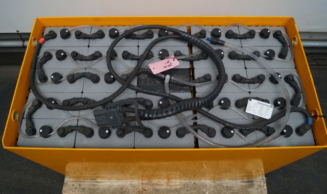 Jungheinrich unknown | Battery 48V775Ah 48 5PZS775 Year 2022 weight 1119 kg sn. - Bateria automotiva para Equipamento de movimentação: foto 3 Jungheinrich unknown | Battery 48V775Ah 48 5PZS775 Year 2022 weight 1119 kg sn. - Bateria automotiva para Equipamento de movimentação: foto 3