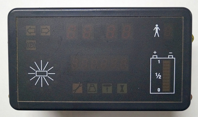 Toyota/BT 154344 | Display for reachtruck 17413700 curtis - Painel de instrumentos para Equipamento de movimentação: foto 1 Toyota/BT 154344 | Display for reachtruck 17413700 curtis - Painel de instrumentos para Equipamento de movimentação: foto 1