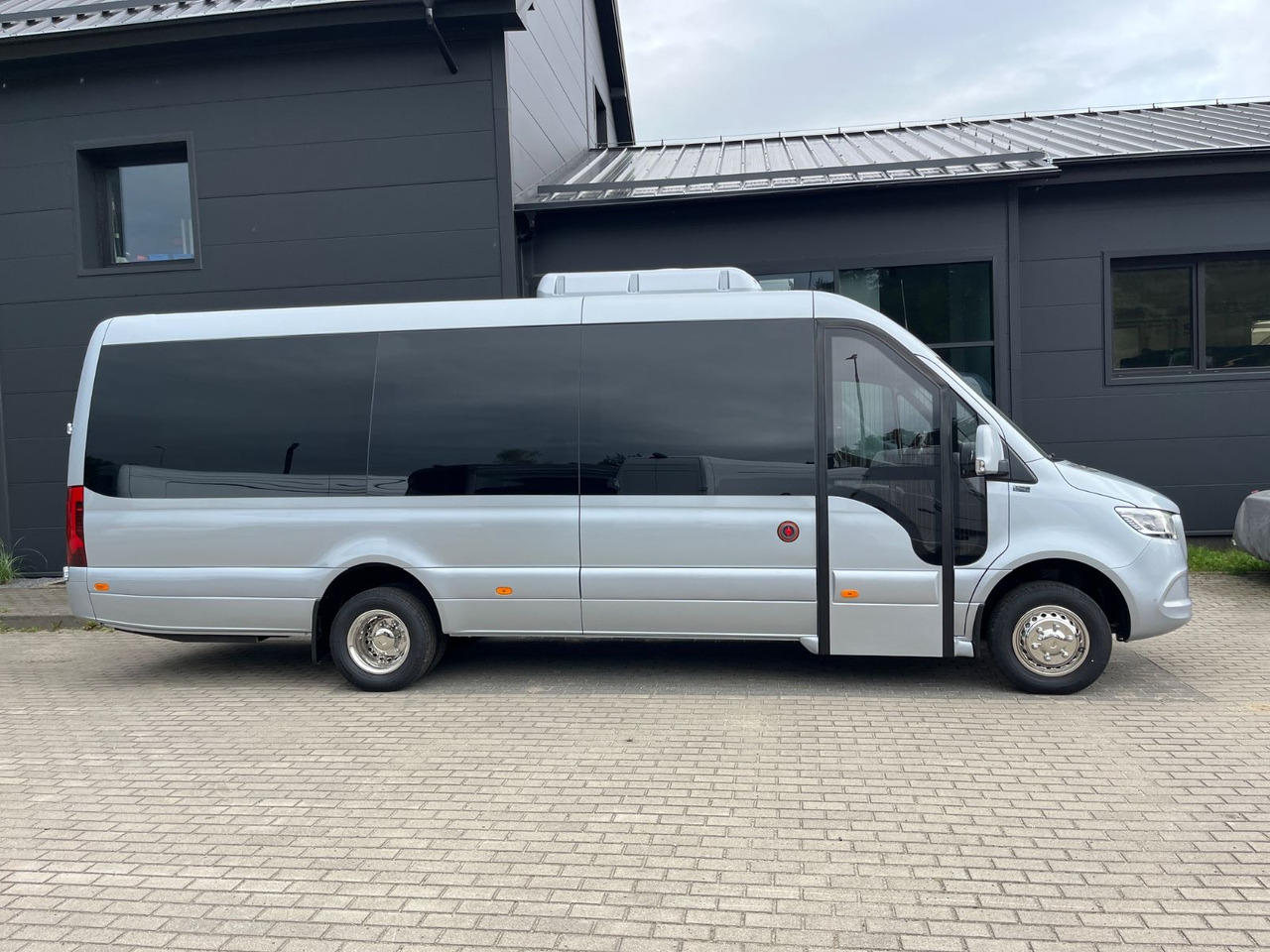 Mercedes-Benz Sprinter 519 TRANSFER XL / 22+1+1 / ON STOCK!!! Mercedes-Benz Sprinter 519 TOURIST XL/ 21-24 Seats/ IN STOCK! - Minibus, Furgão de passageiros: foto 4 Mercedes-Benz Sprinter 519 TRANSFER XL / 22+1+1 / ON STOCK!!! Mercedes-Benz Sprinter 519 TOURIST XL/ 21-24 Seats/ IN STOCK! - Minibus, Furgão de passageiros: foto 4