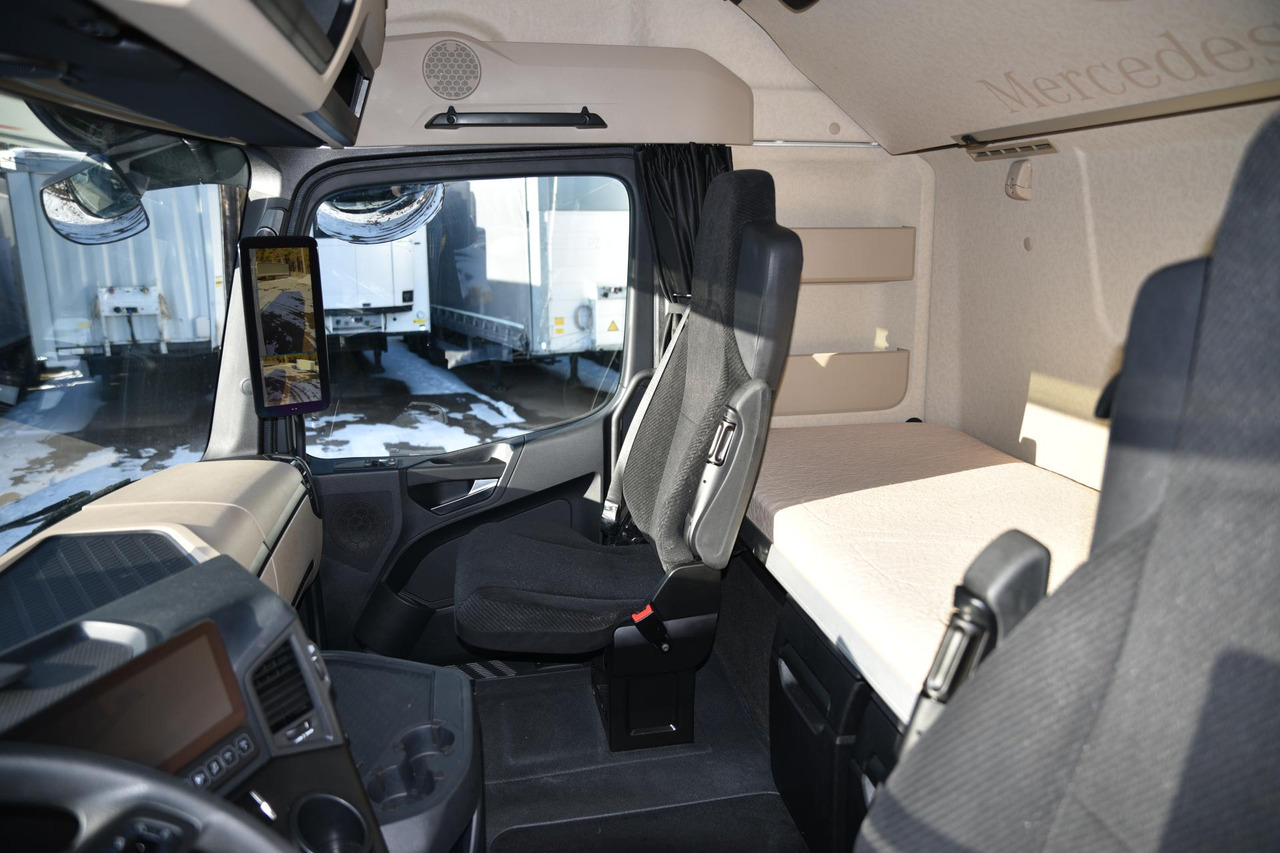 Tractor Mercedes-Benz Actros 5 1845 BigSpace: foto 9