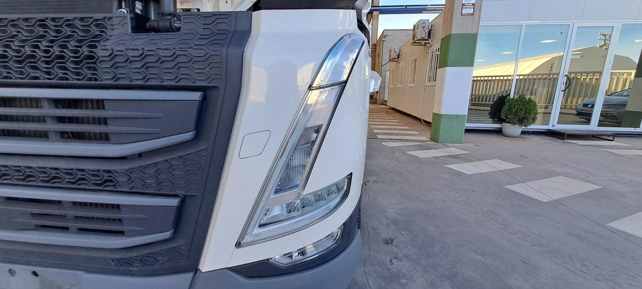 Volvo FH 460 Globetrotter XL Retarder - Tractor: foto 4 Volvo FH 460 Globetrotter XL Retarder - Tractor: foto 4